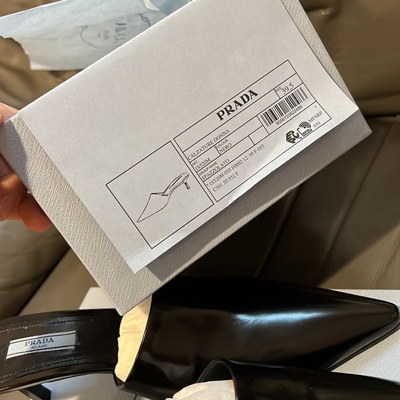 Prada Logo Pointed Mule - Color: Black, Size: 39.5 - Picture 4 of 5